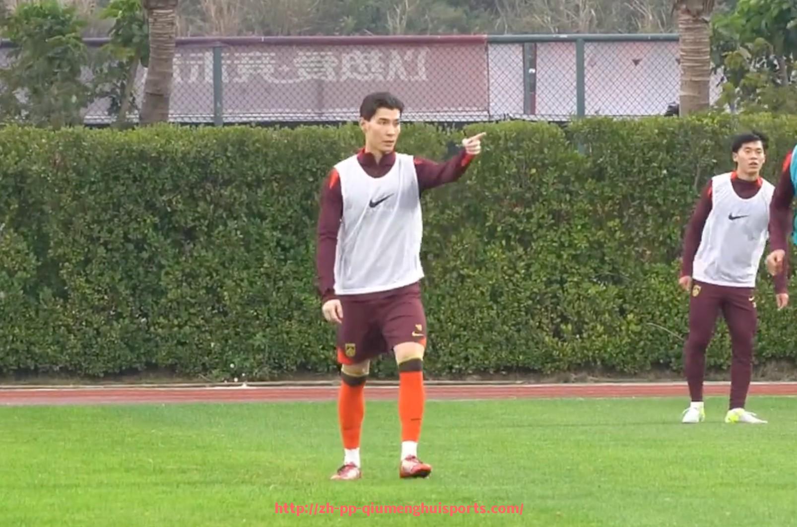 球盟会官网-德甲各球队的球员人数与阵容深度